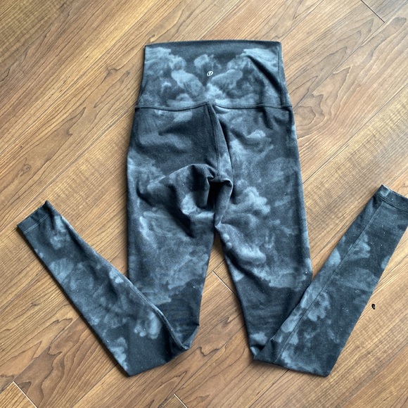 Lululemon Wunder Under - Picture 6 of 7